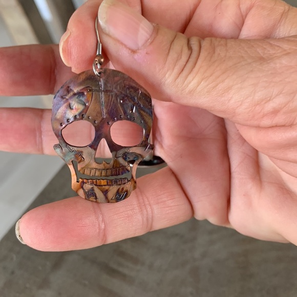 Skull earrings - Picture 3 of 3